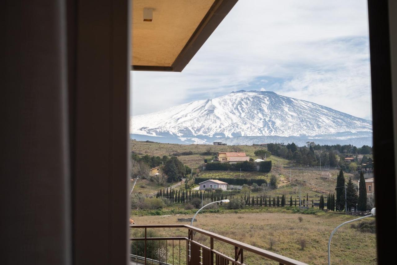Hotel Fronte Etna Bronte Exterior foto